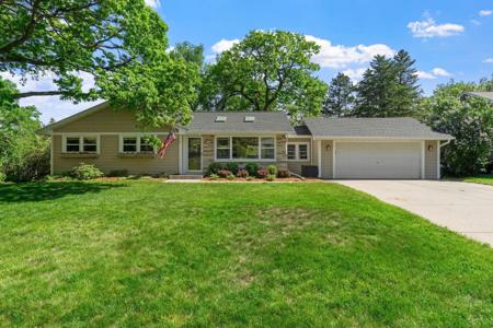 1669 Glenview Court
