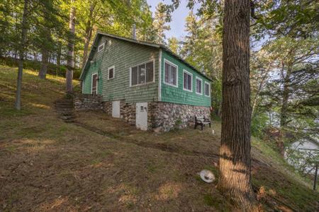 1269 Wabedo Pass Road NE