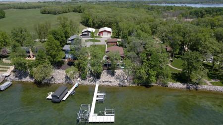 51216 Pelican Point Drive