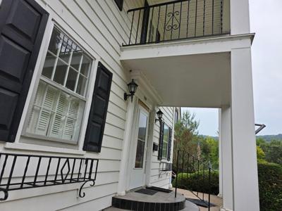 720 Main Street