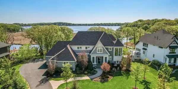 3782 Woodland Cove