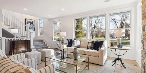 2856 Northview