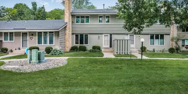 182 Windsor Court