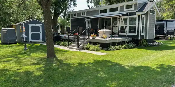 32741 N Lakes Trail