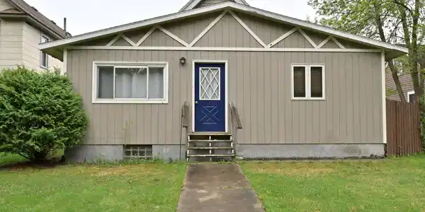 302 Ekman Avenue