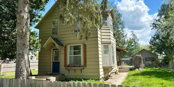 618 N Pokegama Avenue