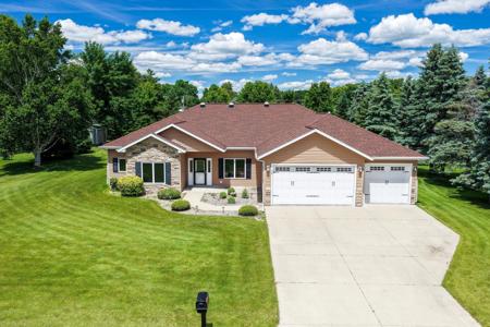 750 Lake Forest Circle