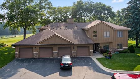 1900 Lakeview Court SW