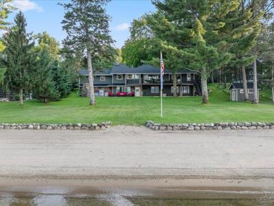 10596 Wabigoniss Shores