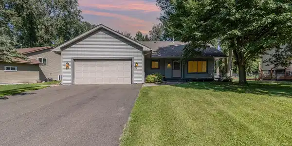 7230 Clear Ridge