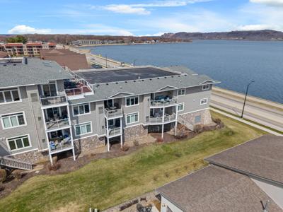 1215 N Lakeshore Drive