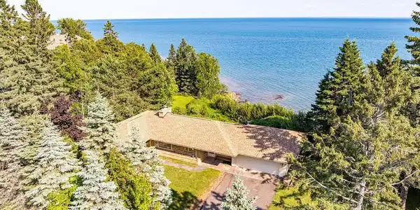 2798 Highway 61