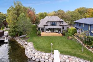 17008 Grays Bay