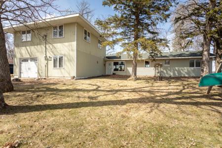 8236 E Lake Carlos Drive NE