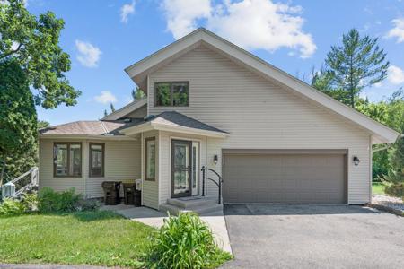 4131 Eau Claire Trail NE