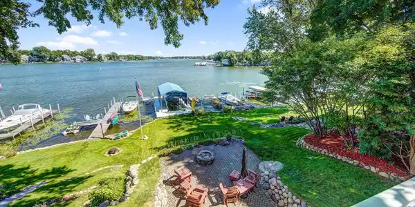 4878 Edgewater