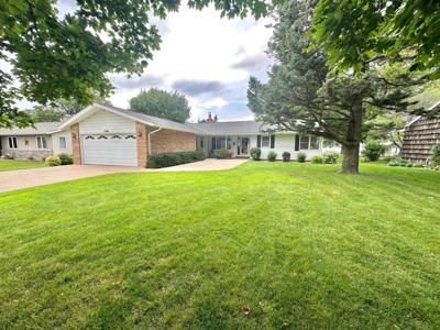 1206 S Shore Drive