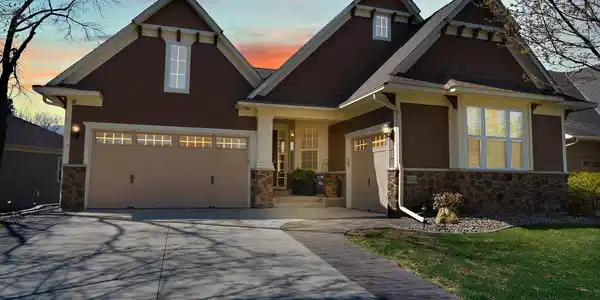5435 Yellowstone Trail
