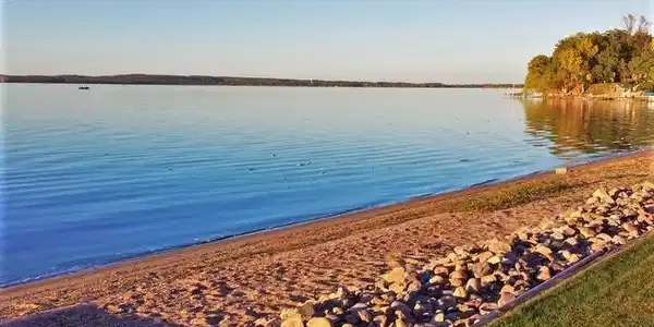 9960 Lake S