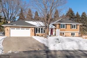 8592 Revere