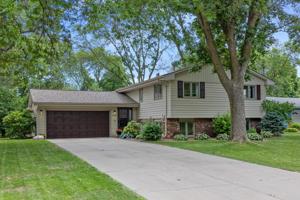 1749 17th NW