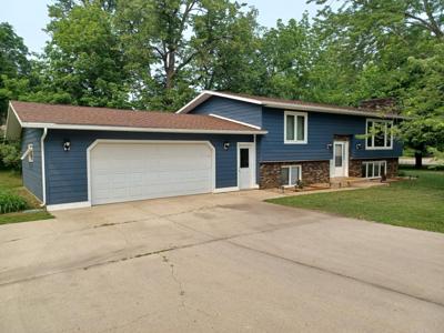102 Ross NW