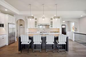 104 Lakeshore