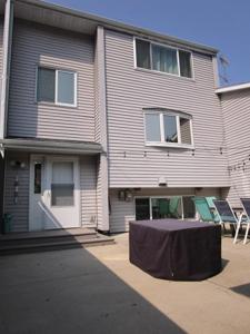 2520 Le Homme Dieu Heights NE Unit 3