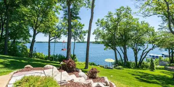 5964 Hermitage Trail