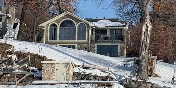2829 Casco Point Road