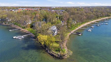 611 N Shore Drive