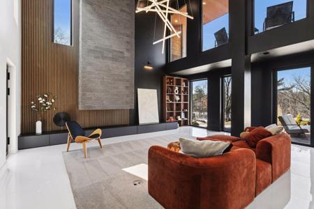 3318 W Owasso Boulevard