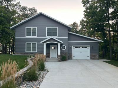 44555 Crystal Hills Way