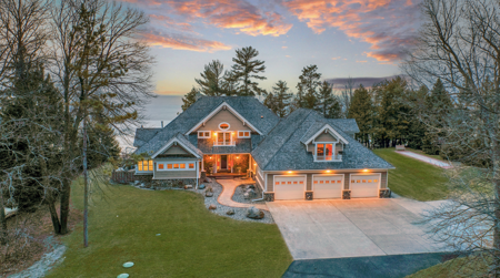 1242 Maple Leaf Trail NW