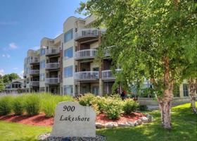 900 Lakeshore