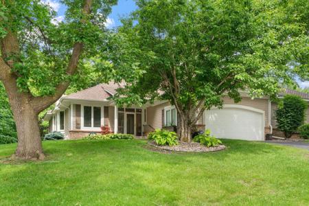10 Echo Bay Drive
