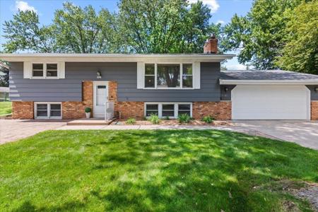 9131 Annapolis Lane N