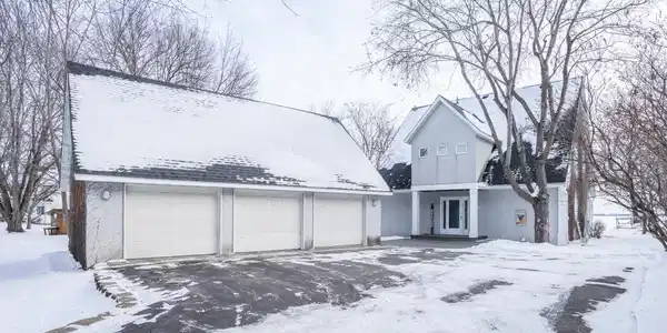 10061 N Shore Drive