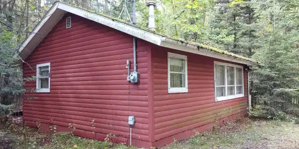 4697 Hitchcock
