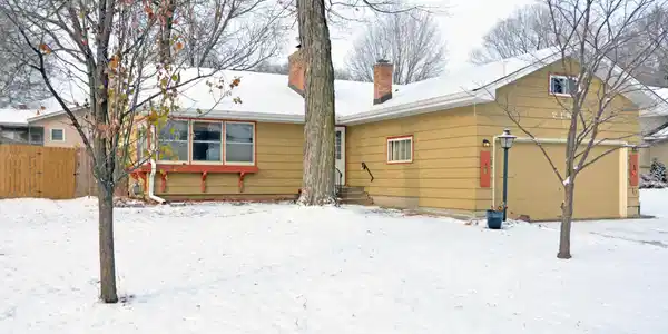2167 Noble