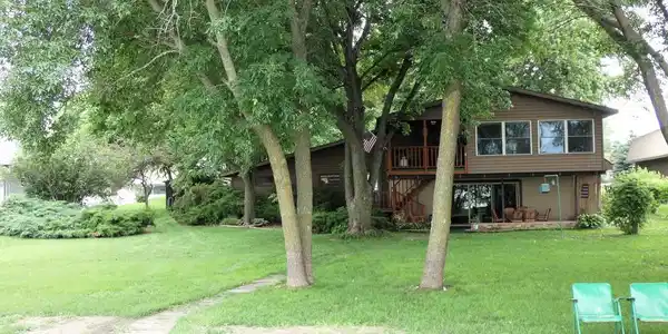 78 Lakeview Drive
