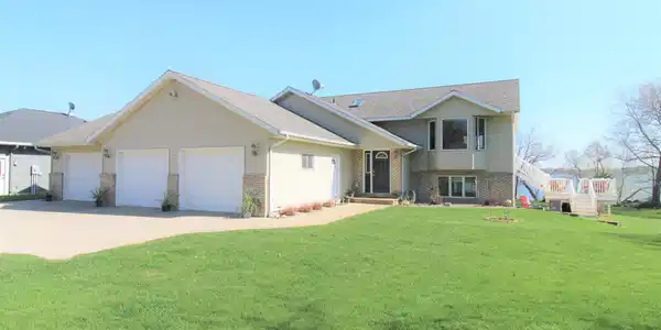 13893 Diamond Shore