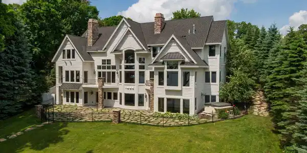 4017 North Shore Drive