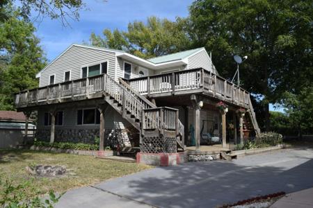 8023 Hoyt SW