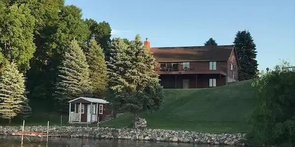 22976 Greenland Lane