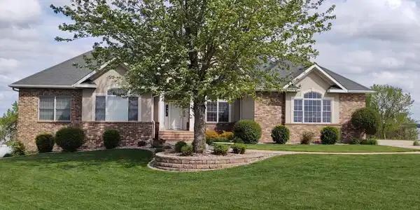74 Pleasant View