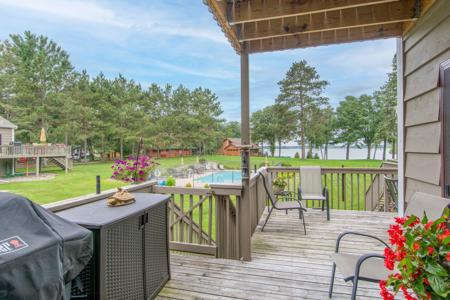 35533 Sand Pointe Drive Unit 6