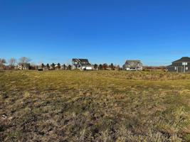 6921 Lakewood NE