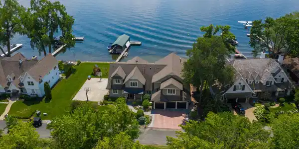335 Lakeview
