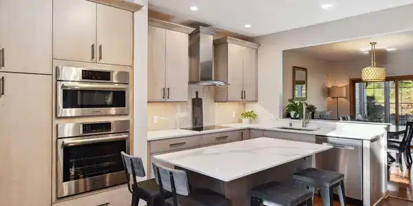 135 Edgewood